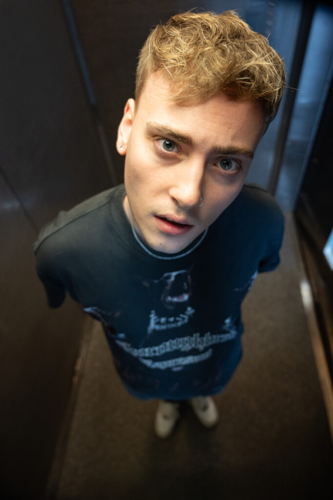 Simon Leutenegger, Social Media Manager